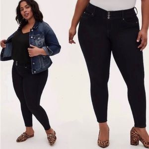 TORRID JEGGING - SUPER STRETCH BLUE DARK WASH high rise